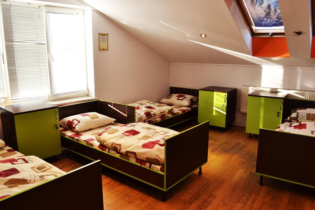 Wanted Hostel Lviv Exterior photo