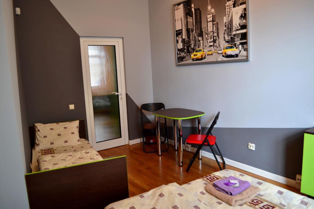 Wanted Hostel Lviv Exterior photo